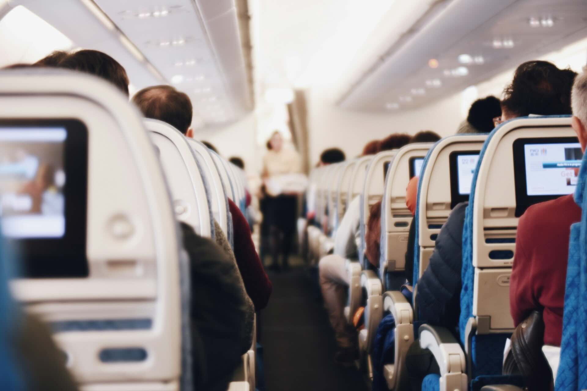 How to Use Frequent Flyer Miles to Reduce the Cost of Moving to Australia